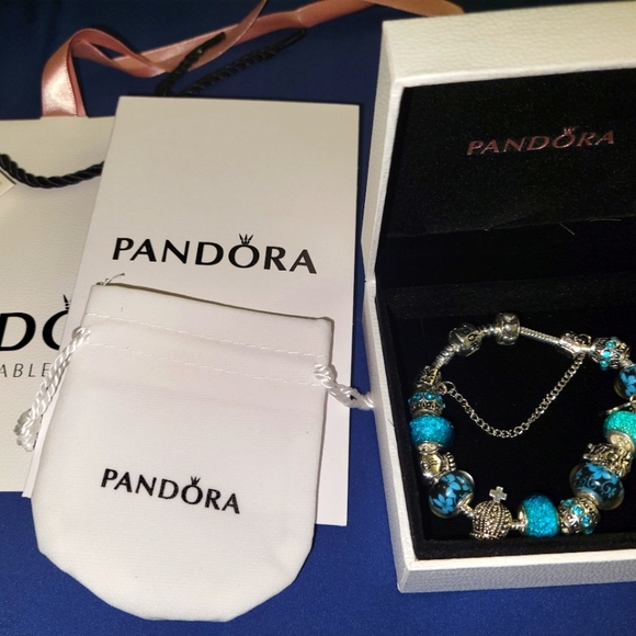 Pandora bracelet - Picture 1 of 2